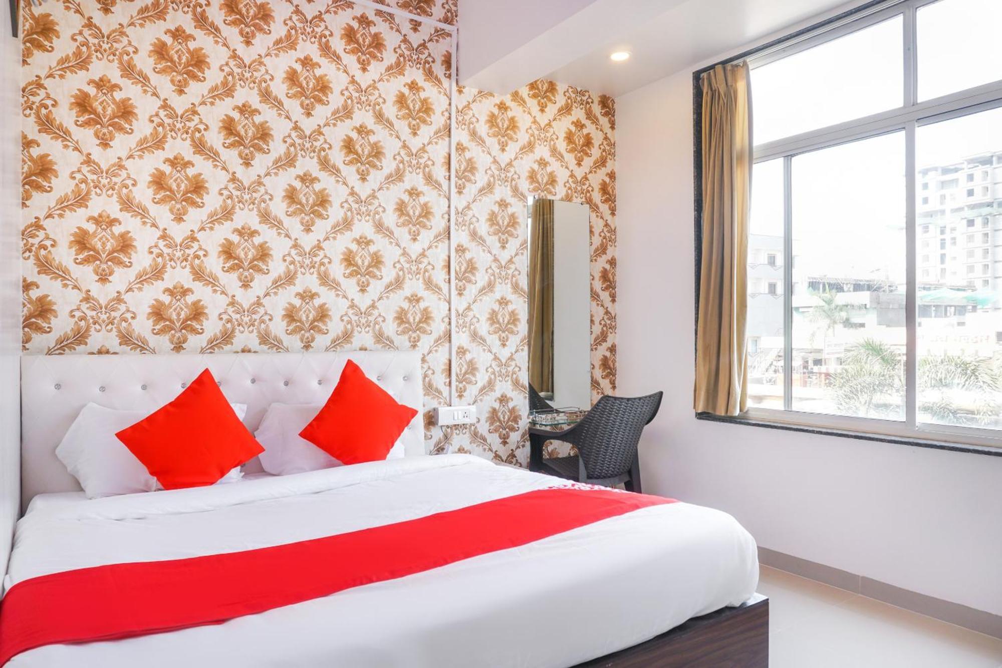 Hotel O Nitya Executive Phursungi Kültér fotó
